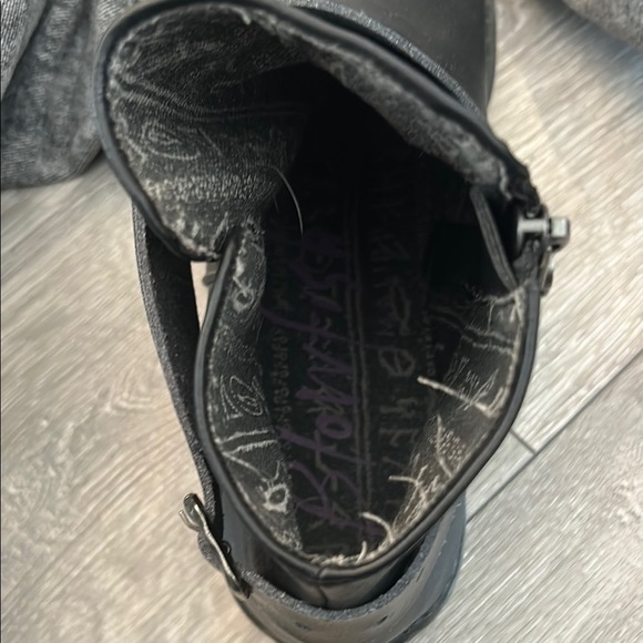 Blowfish Black Ankle Boots - Picture 6 of 6